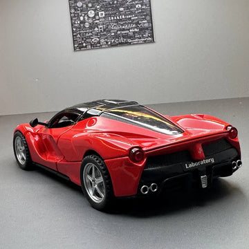 Ferrari LaFerrari 1:24 Die-Cast Hypercar Model