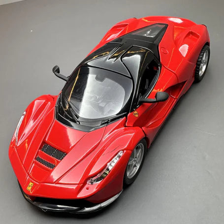 Ferrari LaFerrari 1:24 Die-Cast Hypercar Model